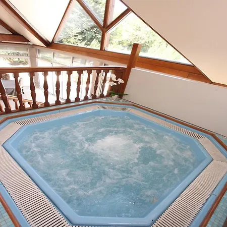 Couette-café Saint Graal 3*