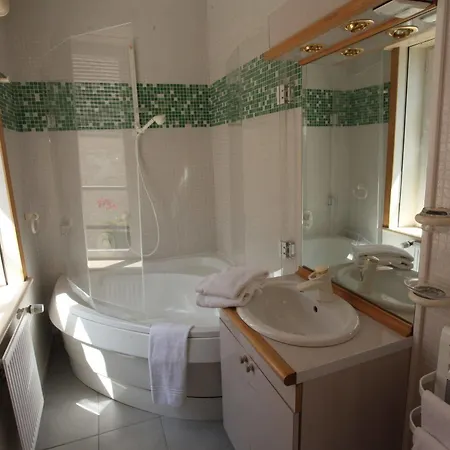 Saint Graal Couette-café Chamant