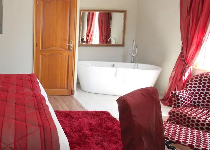 Couette-café Saint Graal 3*