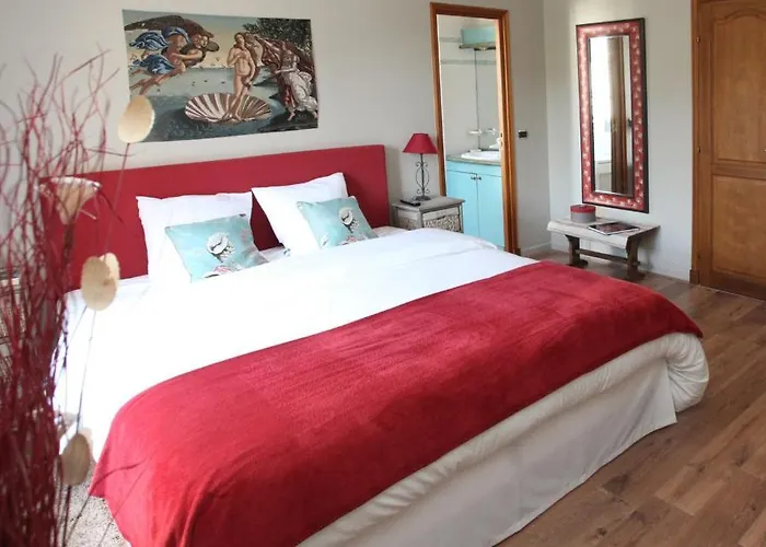 Couette-café Saint Graal 3*